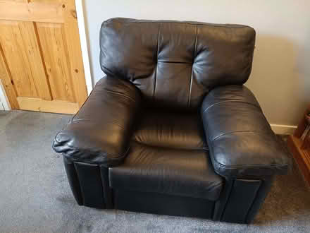 Photo of free 3 piece black leather suite (Rawdon LS19) #3