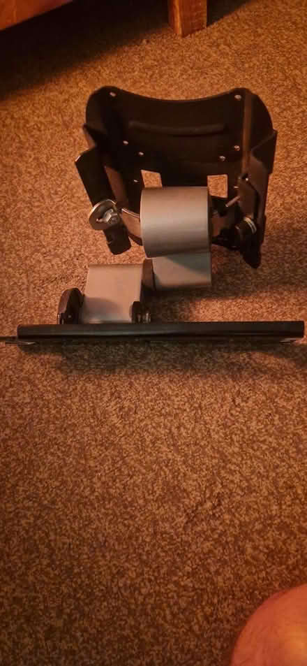 Photo of free Screen wall mount heavy duty (Liss gu33) #3