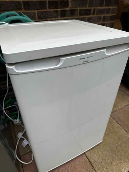 Photo of free Working Fridge (Barnet Gate EN5) #1