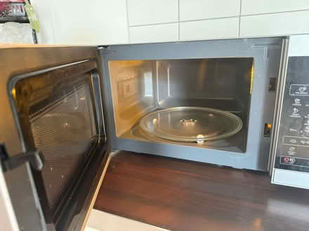 Photo of free Microwave oven (Charlton SE7) #3