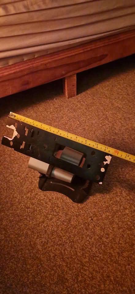 Photo of free Screen wall mount heavy duty (Liss gu33) #1