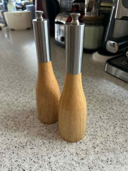 Photo of free Salt and Pepper mills (Sutton Courtenay OX14) #1