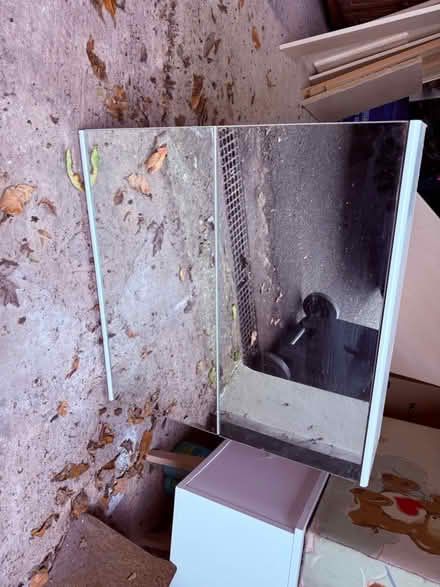 Photo of free Bathroom cabinet (Bromsgrove B60) #1