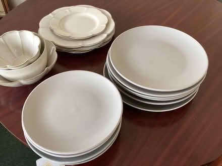 Photo of free Dinner plates and bowls (Horspath OX33) #2