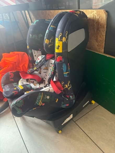 Photo of free 360 car seat with isofix (Walderslade ME5) #2