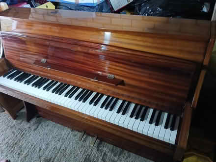 Photo of free Zenda piano (CH4) #1