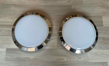 Photo of free 2 x bathroom light fittings (Bodicote OX16) #1