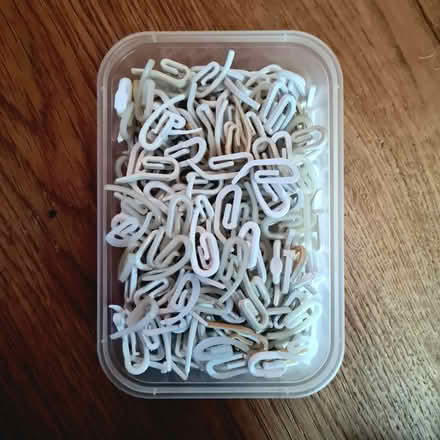 Photo of free Lots (a tubful!) of curtain hooks (PO19) #2
