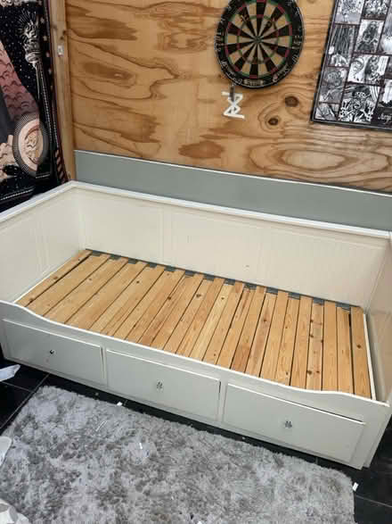 Photo of free IKEA hemnes Trundle bed (Cheshunt, EN7) #2