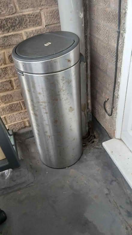 Photo of free Wast basket (Havering Grange RM3) #1
