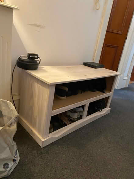 Photo of free White/Cream Bench (Glasgow Woodlands G3) #2