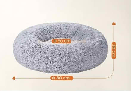 Photo of free Donut dog bed (Battersea, SW11) #2