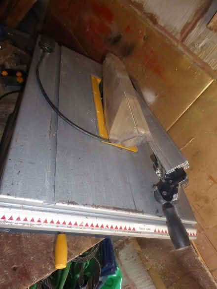 Photo of free Saw table (Dean Court OX2) #2