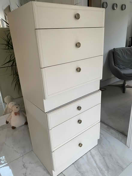 Photo of free White dressing table (Esher KT10) #3