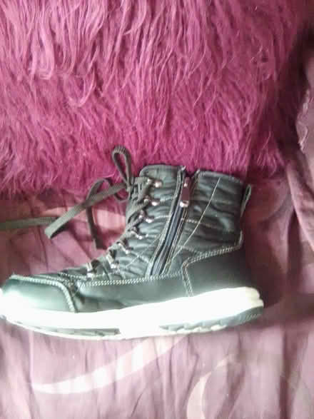 Photo of free Sneaker Boots 10031 (Hamilton Heights 10031) #4