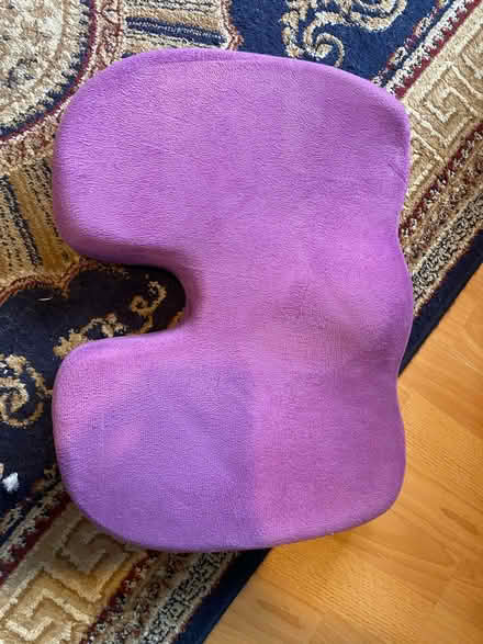 Photo of free Kneeling cushion (Cogges OX28) #1