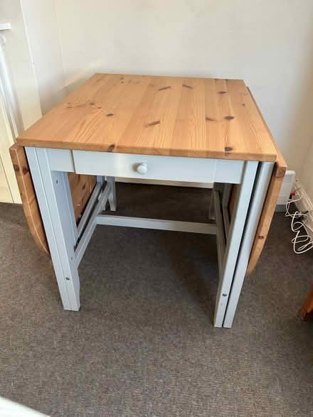 Photo of free Extendable table + 4 chairs (Cold Harbour OX1) #1
