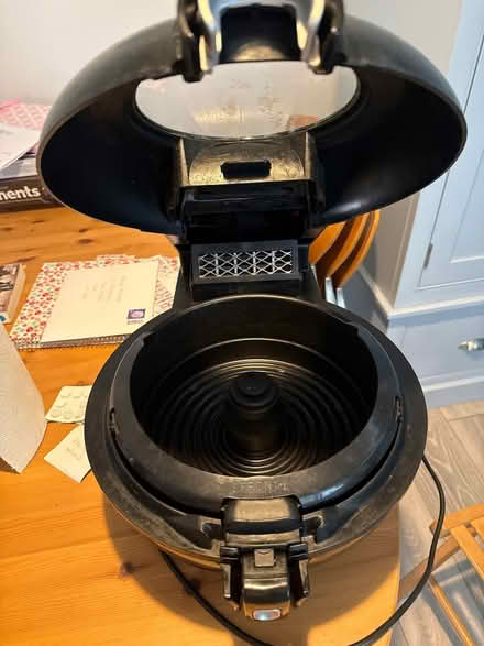 Photo of free Air fryer (MacMillan Way) #2