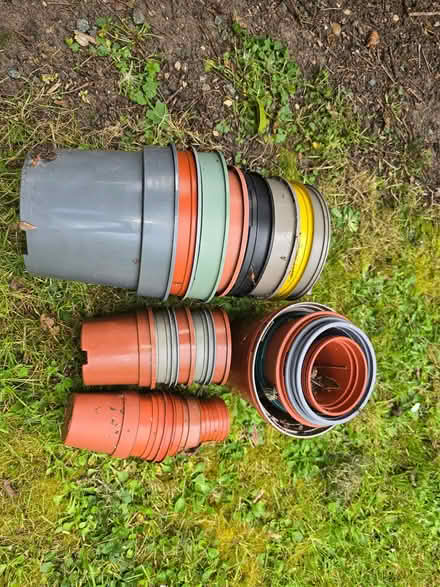 Photo of free Plastic plant pots (Kennington OX1) #1