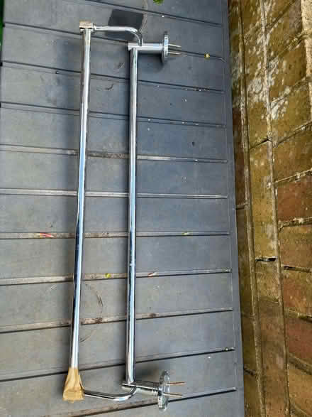 Photo of free Hanging rail. (Anerley SE19) #1