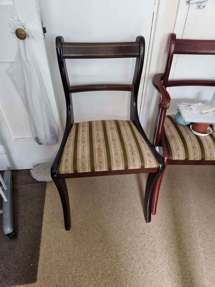 Photo of free extendable table and 4 chairs (Stoke Park IP2) #4