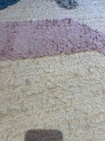 Photo of free 5ft x 7ft rug (Shore Road, Hackney) #3