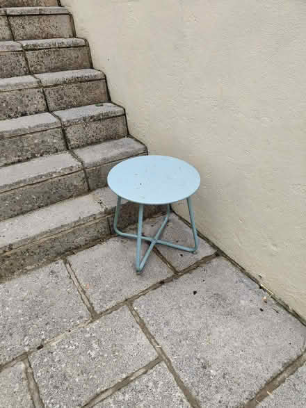 Photo of free Small garden table and two cushions (Bloomfield BA2) #2