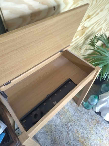 Photo of free Small desk (IG11 Barking) #2