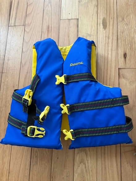 Photo of free Life jacket (01602) #1