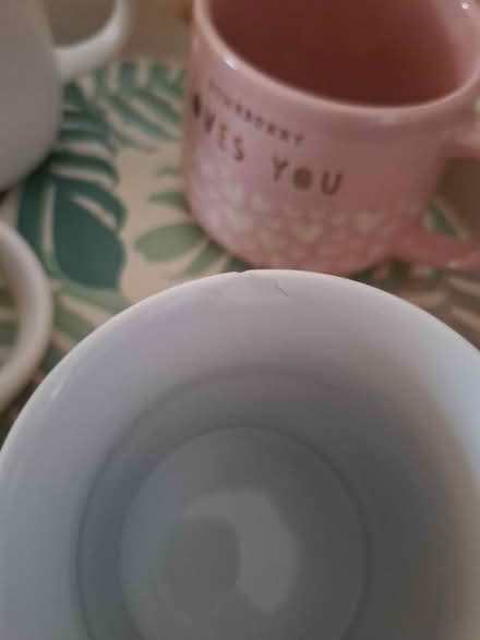 Photo of free 4 x mugs cups (Hanworth TW13) #2
