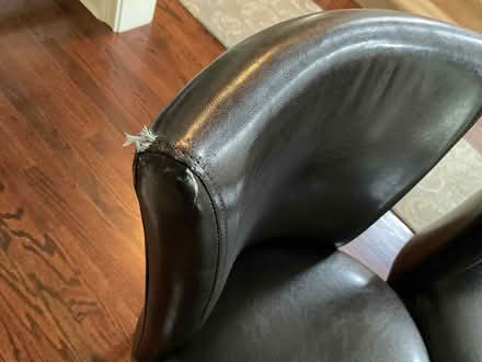 Photo of free 4 swivel counter stools (Plymouth Meeting) #4