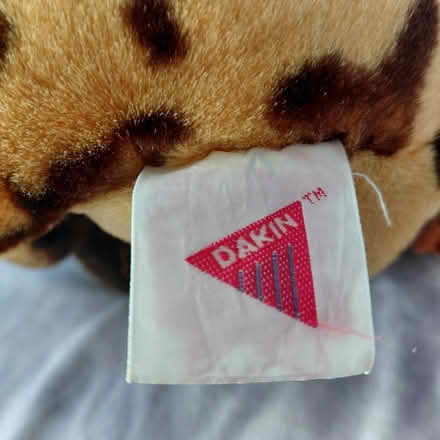 Photo of free Vintage 90s giraffe plush (Suju's on Decoto Road) #3