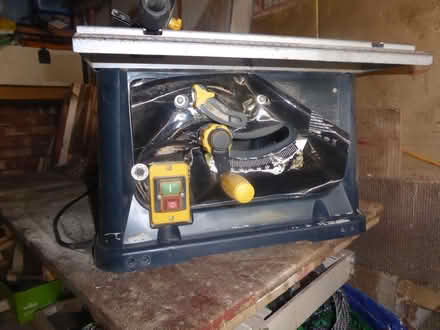 Photo of free Saw table (Dean Court OX2) #1