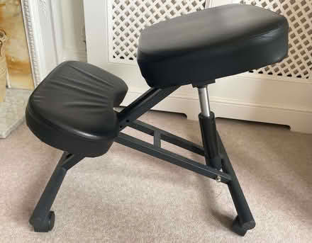 Photo of free Kneeling ergonomic posture chair (Dean EH4) #1