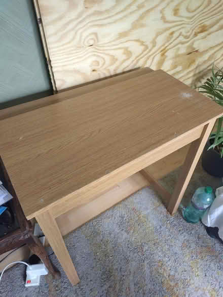 Photo of free Small desk (IG11 Barking) #1