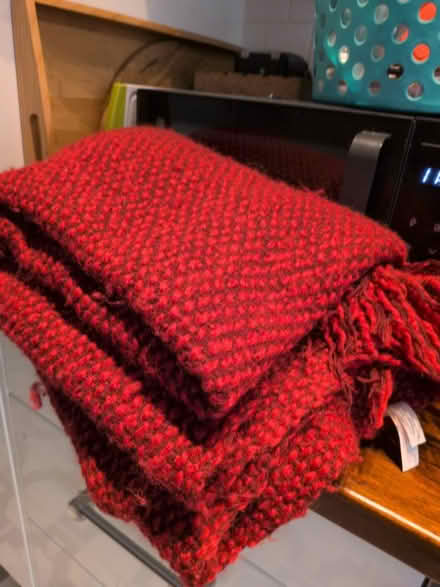 Photo of free Red woollen throw blanket (Honor oak) #1