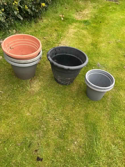 Photo of free Assorted large pots plastic (Haldens AL6) #1