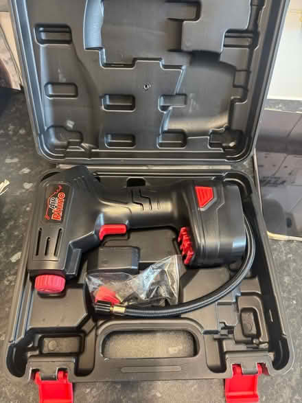 Photo of free Car Tyre Inflator (Carshalton SM5) #1