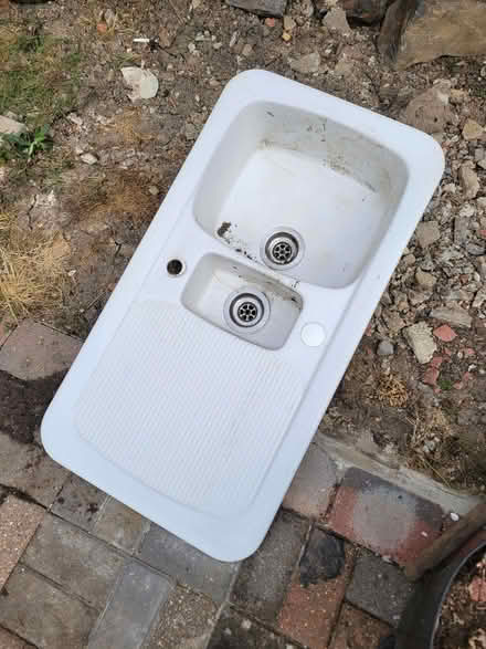 Photo of free Sink (Burgess Hill RH15) #1