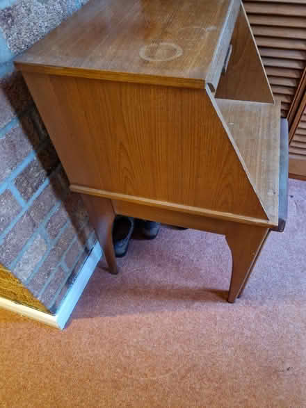 Photo of free Table with pull out seat (Rushden) #3