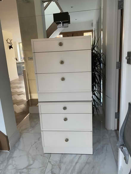 Photo of free White dressing table (Esher KT10) #2