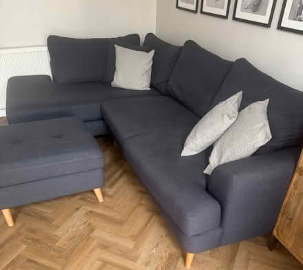 Photo of free Settee (Nursery Hollow, Ilkeston) #1