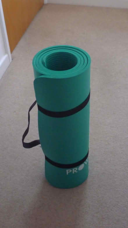 Photo of free yoga/exercise roll mat (Oxford OX4) #1