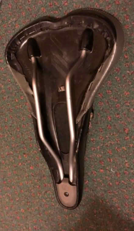 Photo of free Bike saddle (N19 archway) #3