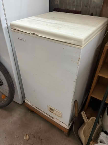Photo of free Chest freezer (Murrayfield EH12) #1