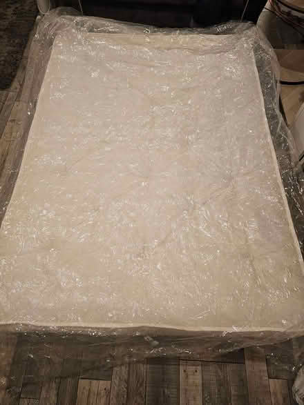 Photo of free Double mattress 135cm width (Paddington W2) #2