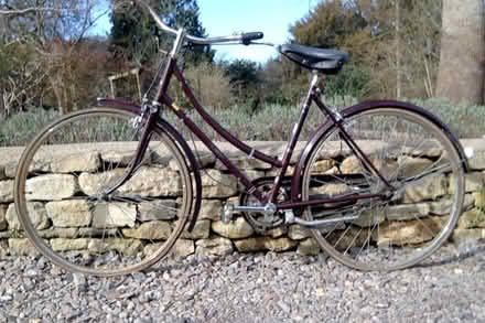Photo of free Ladies rusty bicycle (Thrupp GL5) #1