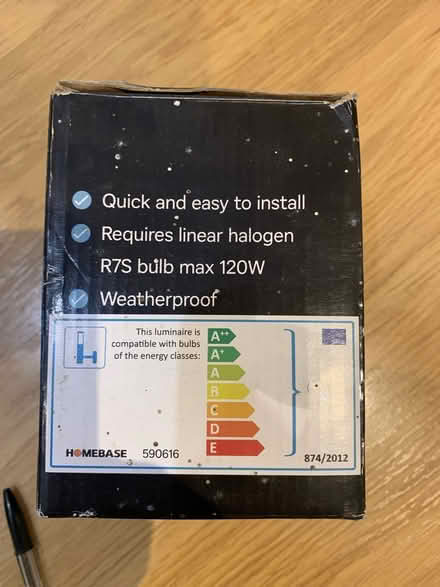 Photo of free Halogen mains flood light (Newbury, Berkshire RG14) #4