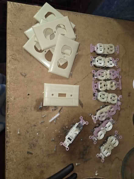Photo of free Outlets and a light switch (Richland mo) #1