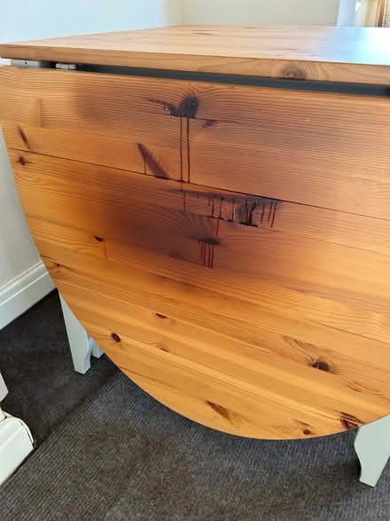 Photo of free Extendable table + 4 chairs (Cold Harbour OX1) #2